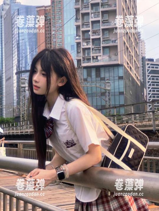“www.17”app里的八卦，比我昨天吃的火锅还要丰富！
