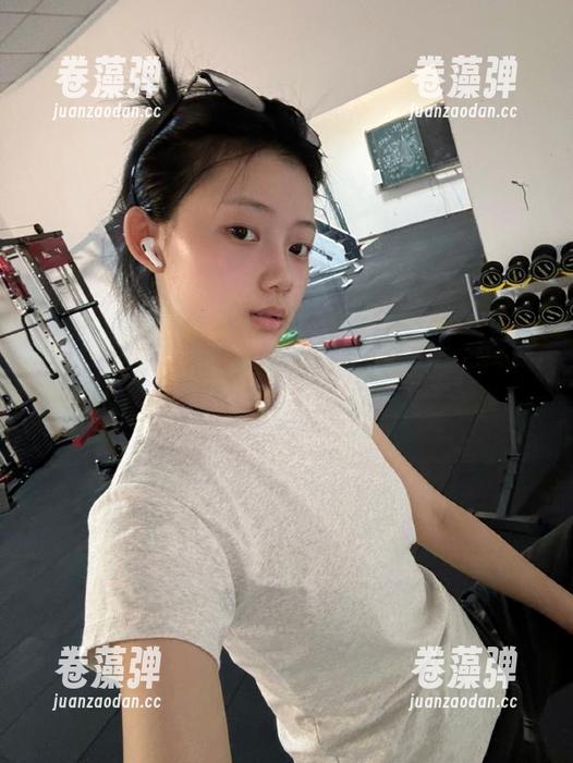 在91黑料网上登录后，我是不是也成了“瓜友”？