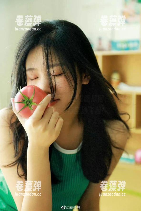 92吃瓜网 无聊?进92吃瓜网,今日瓜事真是天马行空到飞起!