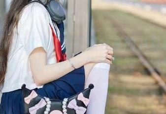 你也有想分享的八卦吗？别害羞，来www.吃瓜嗨聊一波！