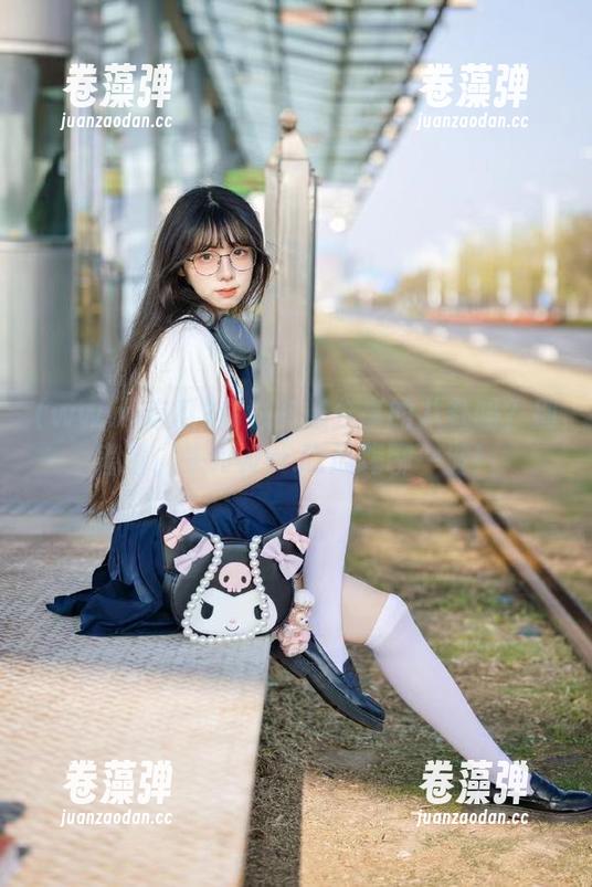 你也有想分享的八卦吗？别害羞，来www.吃瓜嗨聊一波！