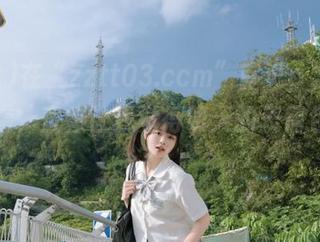 在“zztt03.ccm”首页，黑料频频来袭，直接让我觉得明天的表情包有救了！