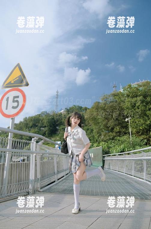在“zztt03.ccm”首页，黑料频频来袭，直接让我觉得明天的表情包有救了！