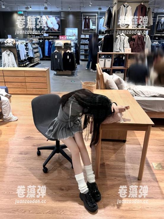 安卓大佬们齐聚“吃瓜大本营”，瓜从天降，我却看傻了！