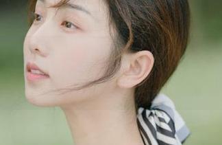 我登录了吃瓜网，没想到大本营的黑料会让我“咂舌”。