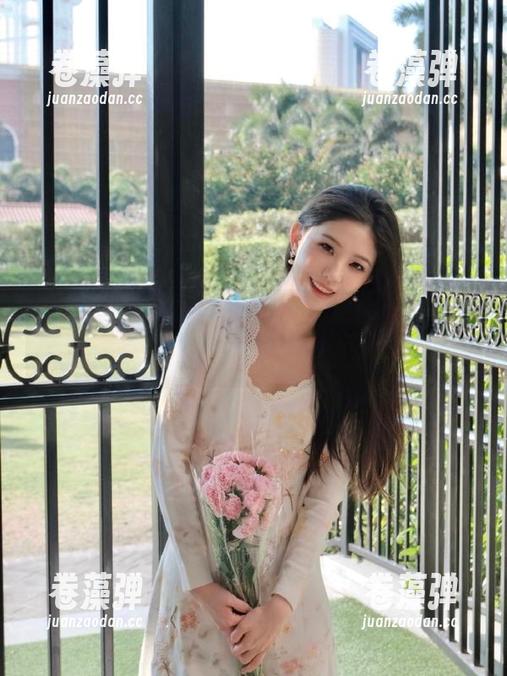 吃瓜网 吃瓜网官网,瓜的那种大,以至于我不禁想问:这一口能吃到明天吗?