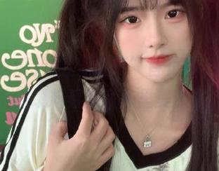 “我要吃瓜”首页不负众望，最新爆料看得我心里美滋滋！