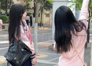 听说黑料吃瓜苹果版的资源像糖一样甜，你会忍住不一口吃掉吗？