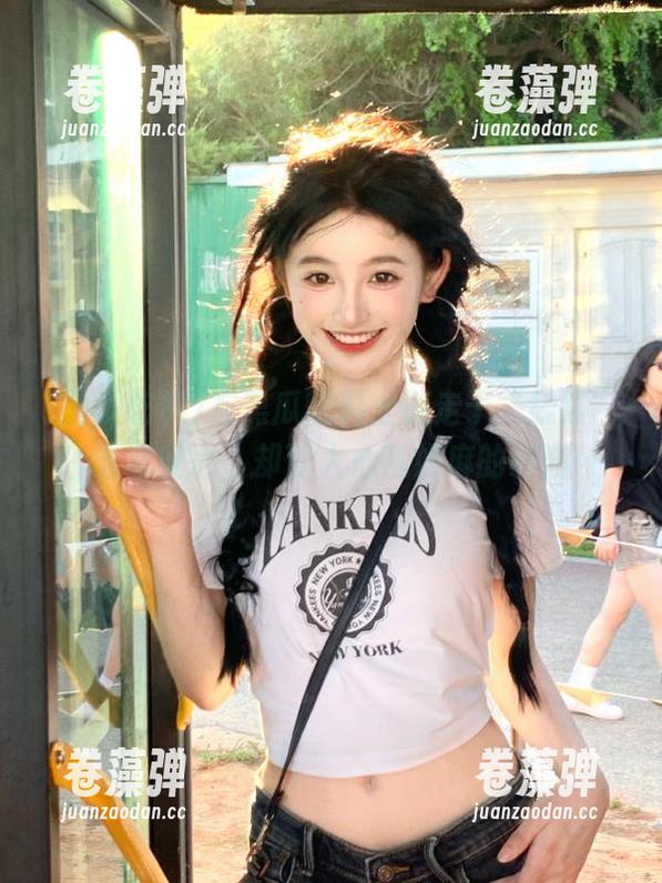 黑瓜吃料 在黑瓜吃料上游走于“线路”,未必安心,却让人心乱如麻的刺激…